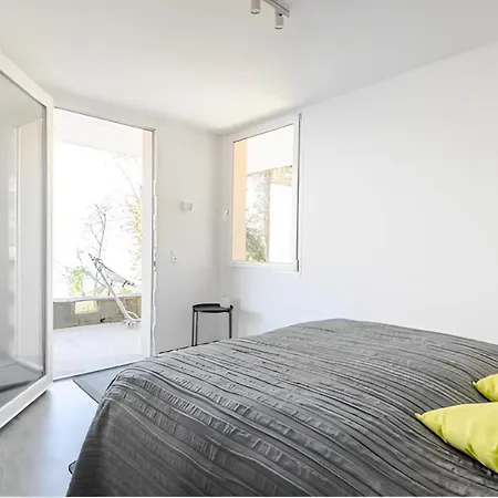 Casa Amare - Einzeln Stehendes Haus Mit Spektakulaerer Aussicht Gambarogno